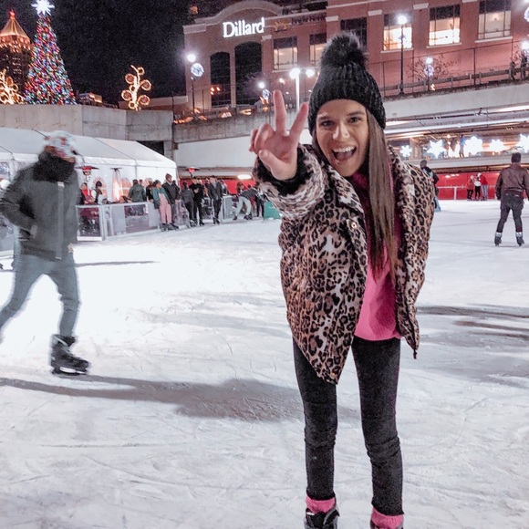 Meet your Posher, Mariah - Picture 1 of 1